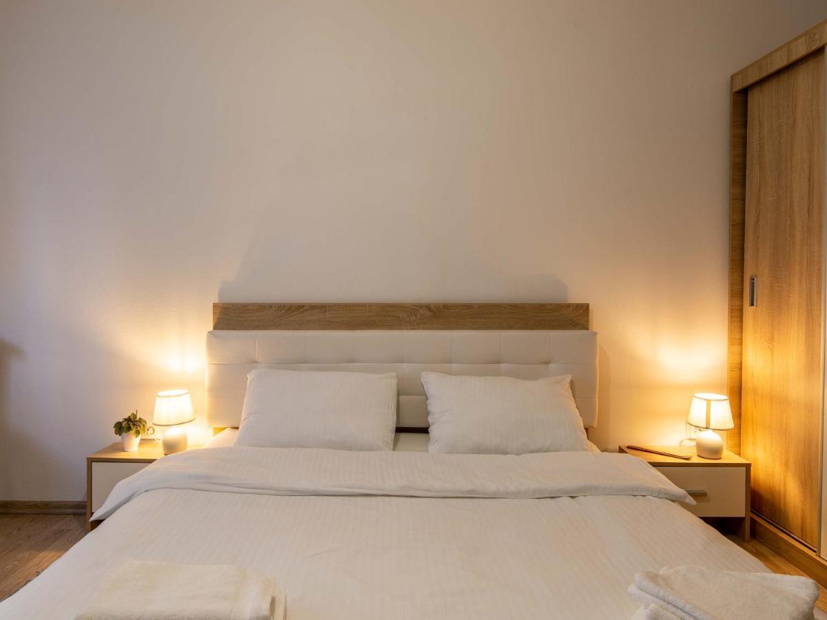 Ionita Apartament Sibiu Buitenkant foto